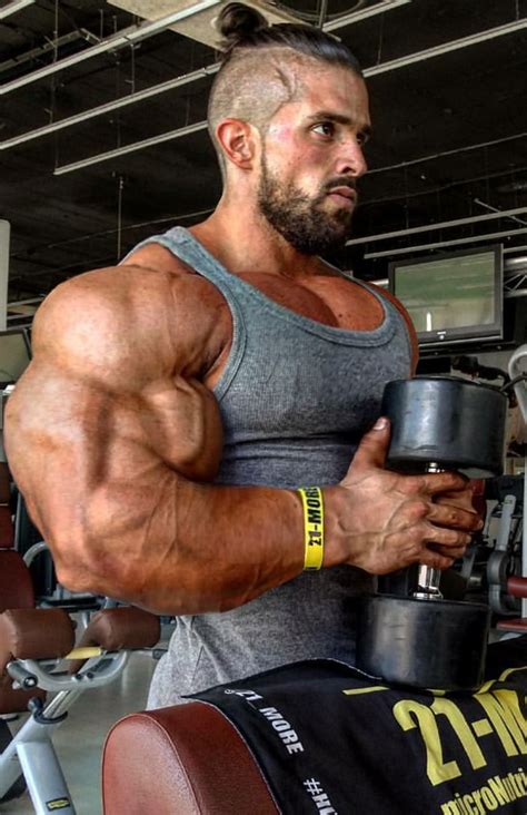 massive muscle morphs|Big.